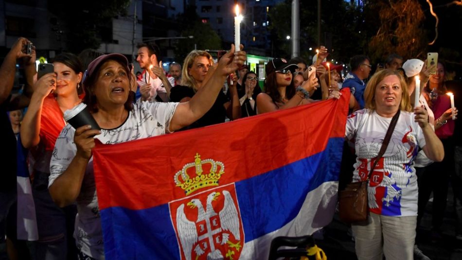 Bandera Serbia