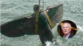 Empresario argentino quiere comprar el águila nazi del Graf Spee para destruirla en mil pedazos
