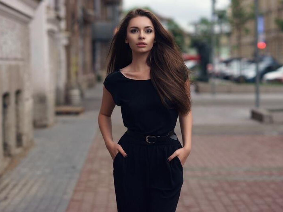 Marie Claire | Por qué científicos recomiendan usar ropa negra en verano