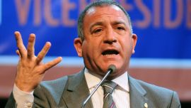 Luis Juez a Cristina Kirchner: "Es difícil que le abran la caja fuerte a tu hija y le encuentren 5,5 palos verdes"