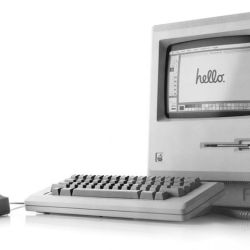 Un 24 de enero de 1984 salió a la venta en EE.UU la primera computadora Apple Macintosh