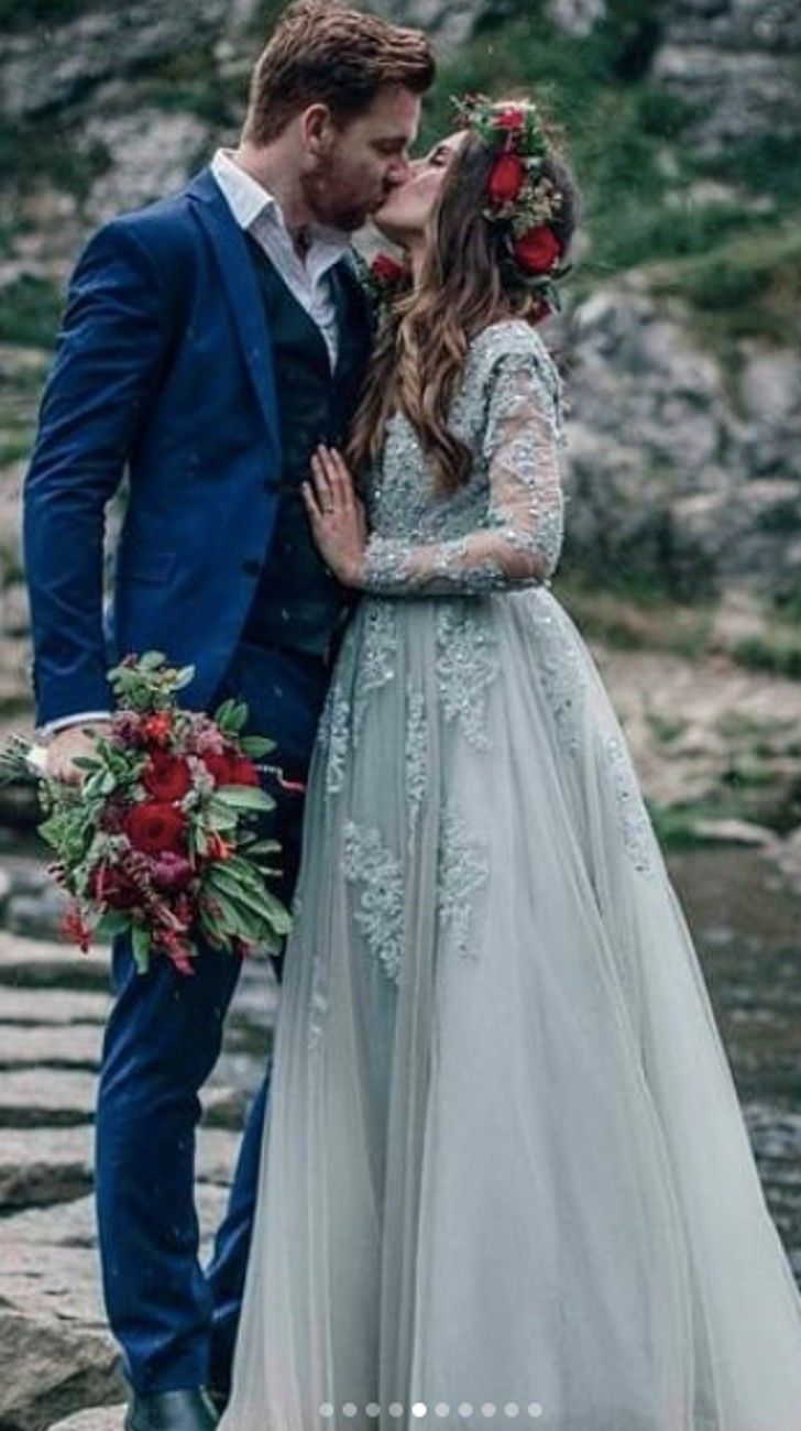 Marie Claire | Las novias abandonan el blanco y eligen vestidos de color en  su casamiento