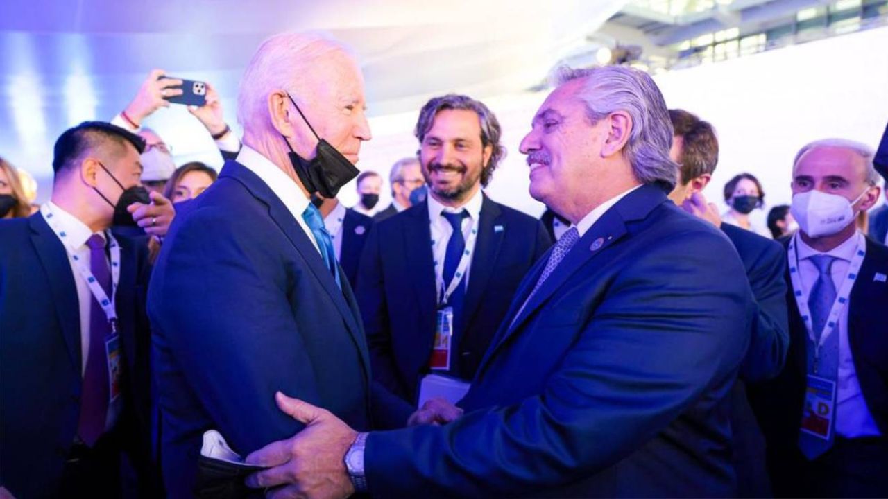 Biden, Cafiero y el presidente Alberto Fernández.  | Foto:CEDOC