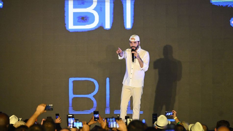 Bitcoin-Trading President Likely Lost Money for El Salvador