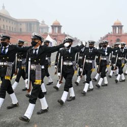 Soldados participan en un ensayo para el próximo Desfile del Día de la República en Nueva Delhi, India. | Foto:Sajjad Hussain / AFP