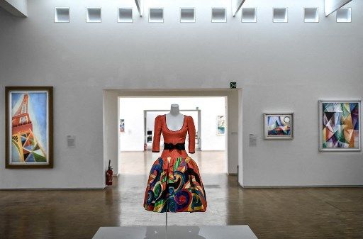 En el Centro Pompidou un vestido de Yves Saint Laurent de 1979 inspirado en la obra de Picasso.