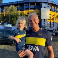 Flavio Mendoza publicó un tierno video de su hijo, Dionisio mientras le pintan las uñas: "Vivir en libertad"