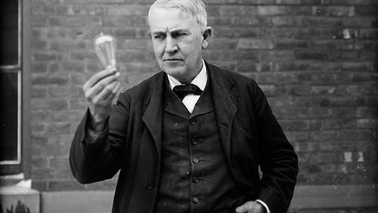 Thomas Edison: el inventor que encendió la luz