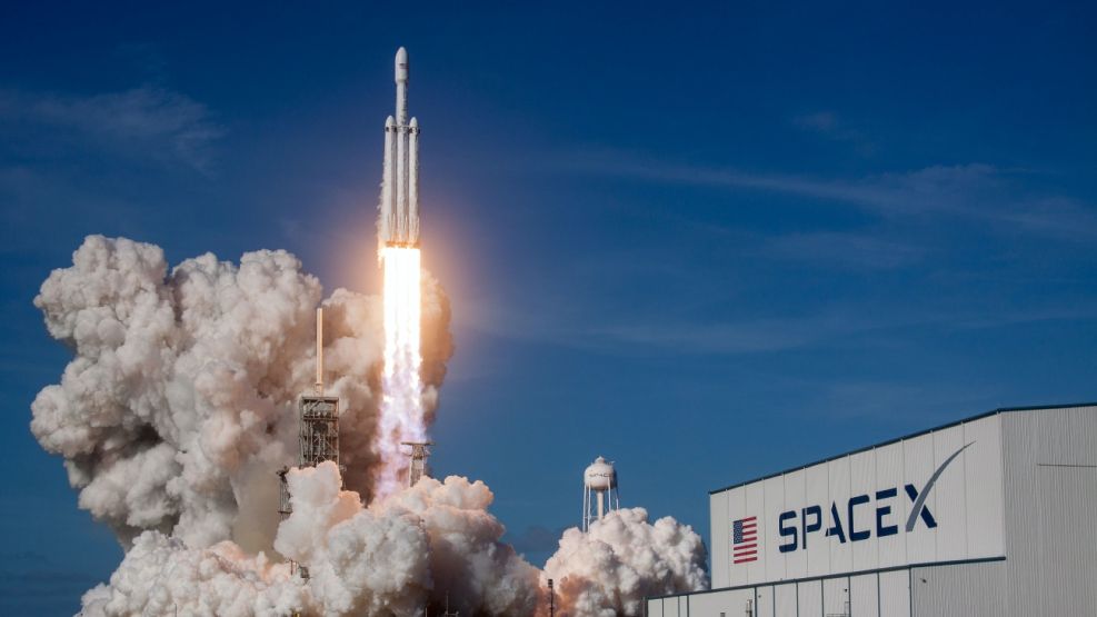 SpaceX Cohete Luna