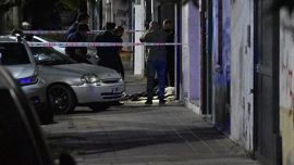 Villa Bosch: quiso robarle a dos jubilados, disparó su arma por error y murió minutos después