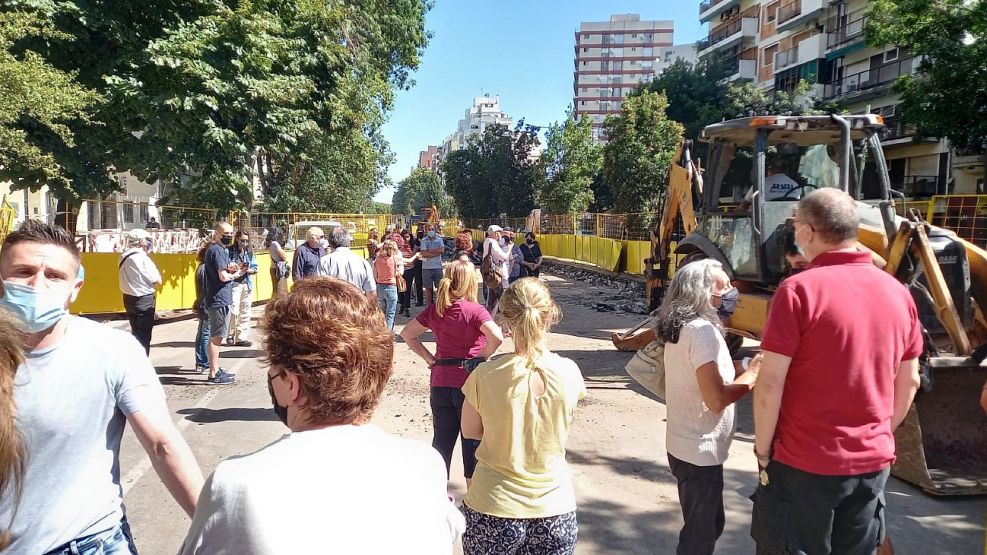 Protesta frente a la obra del nuevo parque lineal en Honorio Pueyrredón
