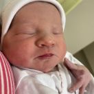 Nahuel Pennisi presentó a su hija recién nacida con una tierna foto 