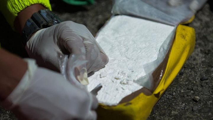 Al menos 16 personas fallecieron en el Conurbano bonaerense por haber consumido cocaína envenenada, además de que por lo menos unas 50 personas permanecen internadas con pronóstico reservado.