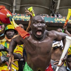 Los seguidores de Malí animan antes del partido de fútbol del Grupo F de la Copa Africana de Naciones (CAN) 2022 entre Malí y Mauritania en el Stade de Japoma en Douala. | Foto:CHARLY TRIBALLEAU / AFP