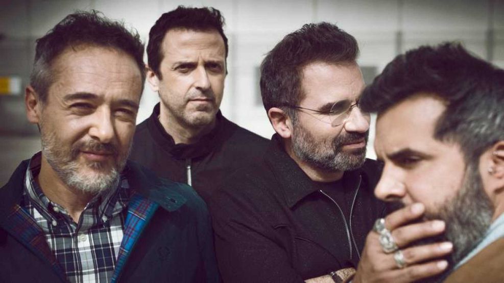 a banda catalana "Love of Lesbian" prepara su desembarco en el Cosquin Rock: "Hicimos un refresh en el repertorio"