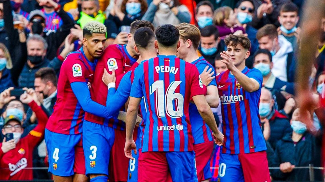 Barcelona venció a Atlético de Madrid y lo desplazó en la tabla | 442