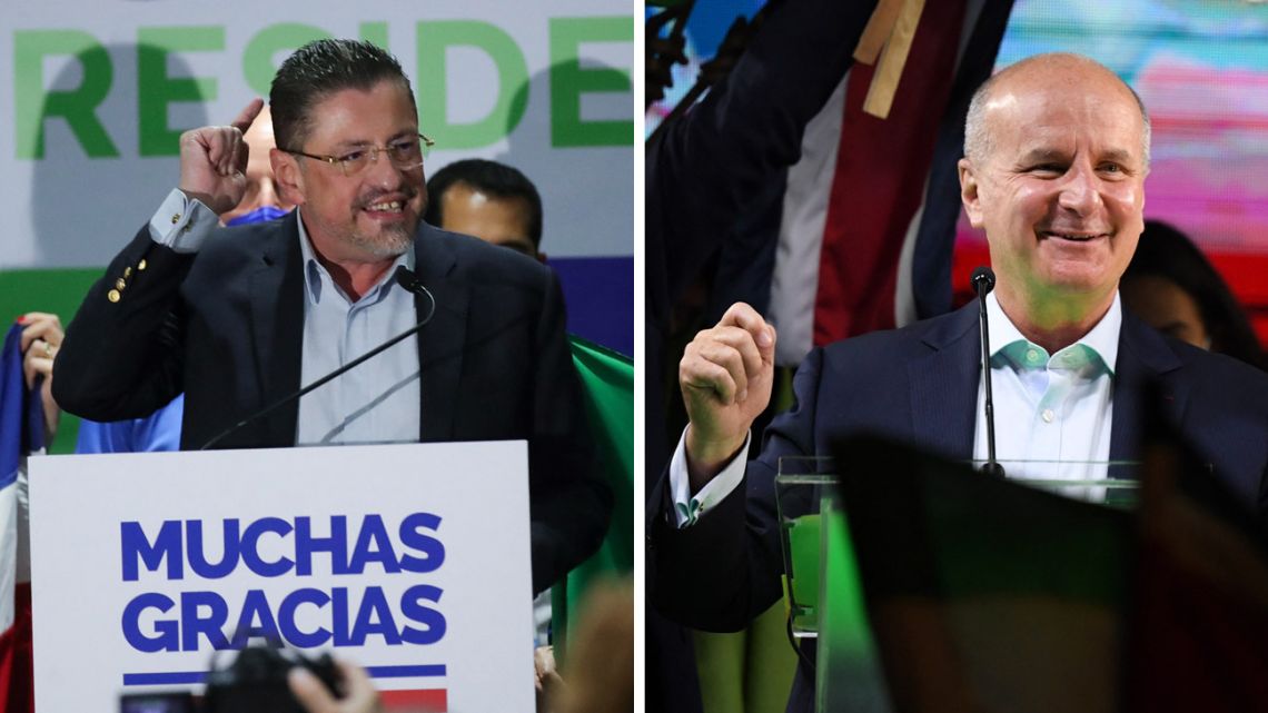 Costa Rican presidential candidate for the Social Democratic Progress party Rodrigo Chaves (left) and presidential candidate José María Figueres of the National Liberation Party (PLN)