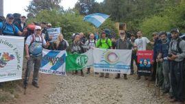 Lago Escondido | Denuncias cruzadas entre manifestantes y vecinos por la marcha contra Joe Lewis