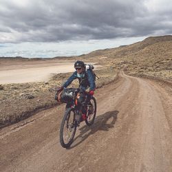 En bike por la Patagonia más solitaria, en Santa Cruz.