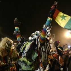 Los seguidores de Senegal celebran en Dakar, la victoria en la final de la Copa Africana de Naciones (CAN) 2021 de fútbol contra Egipto. | Foto:SEYLLOU / AFP