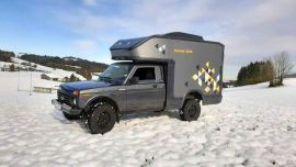 Dejando el llamativo precio de lado, el modelo sabe valerse por sí mismo gracias a un motor de gasolina de 84 CV.