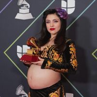 Mon Laferte fue mamá por primera vez