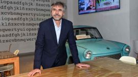 Roy Hora: "Alfonsín y Cafiero hubieran pensado que sería difícil sostener la democracia con el nivel de pobreza estructural de hoy"