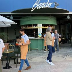 Así es Bocha, el flamante mercado gastronómico instalado junto al Campo de Polo porteño.