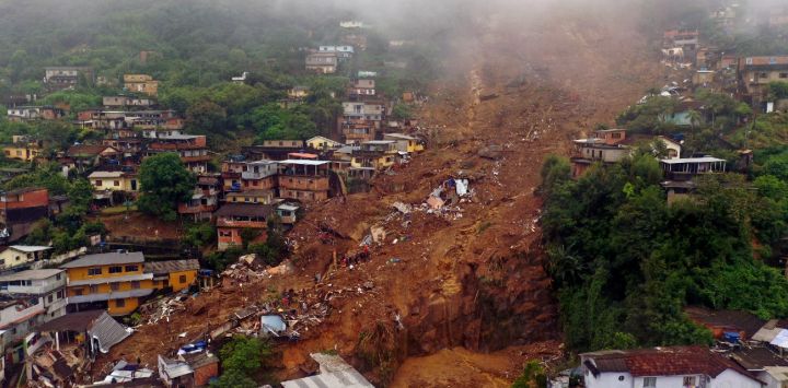 Torrential rain kills 44 in Brazil tourist town of Petrópolis | Buenos ...