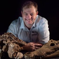 Es la primera vez que se descubre un cocodrilo con restos de dinosaurio en el estómago.