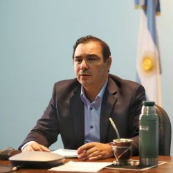 Gustavo Valdez entregó un subsidio de $30 millones para los bomberos de Corrientes