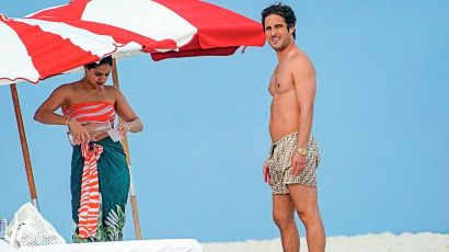 Las fotos de Diego Boneta y su novia: amor en la playa y compromiso 