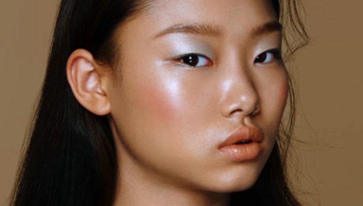 Glass Skin: la tendencia de maquillarse sin base con efecto iluminador