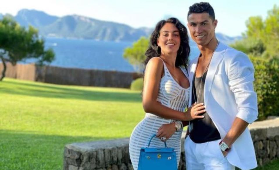 La camiseta favorita de Cristiano Ronaldo Jr. es blanca, de Louis Vuitton y  cuesta 900 euros