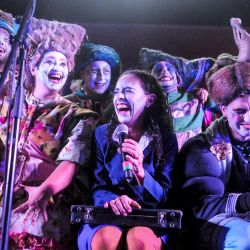 Miembros de la murga "Doña Bastarda" actúan durante el carnaval en Montevideo, Uruguay. - La murga es una forma de teatro musical popular que combina el canto, la sátira y el humor con una fuerte crítica política. | Foto:Javier Calvelo / AFP
