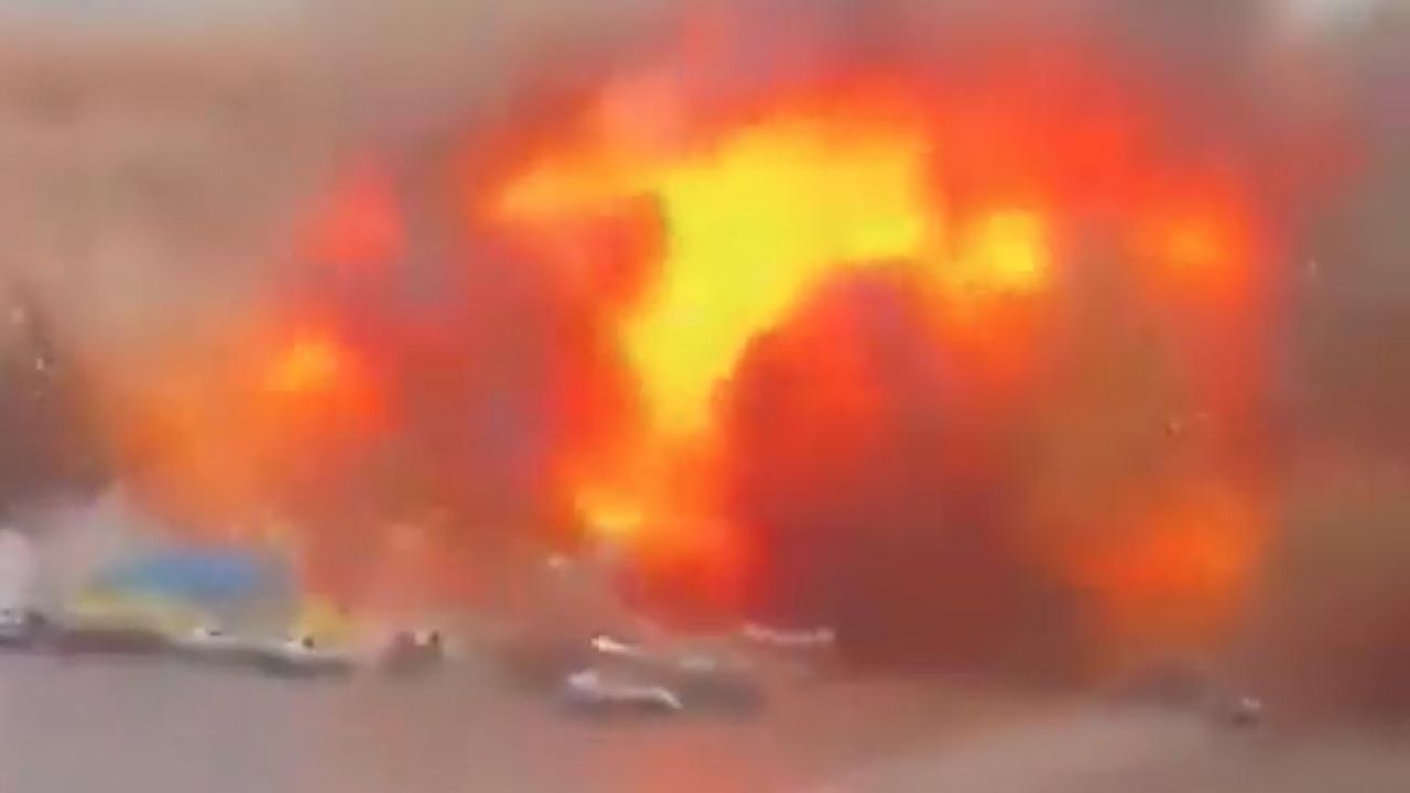 Video: la impresionante explosión del edificio del gobierno en Járkov |  Perfil