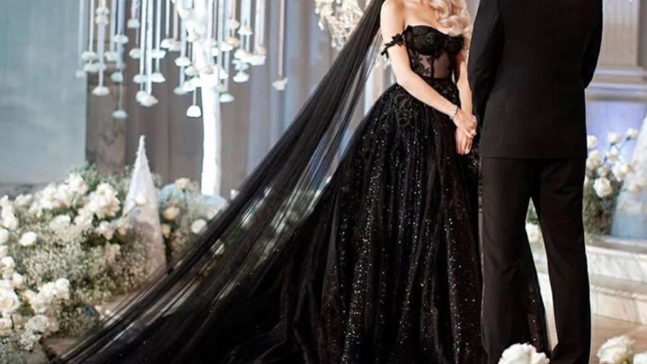 Marie Claire | Cómo son los vestidos de novia góticos que conquistan las  pasarelas