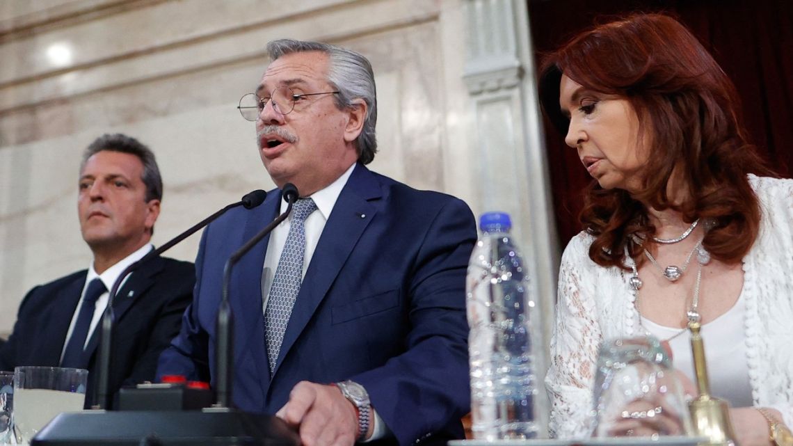 President Alberto Fernández, flanked by Vice-President and Senate head Cristina Fernández de Kirchner and Lower House Speaker Sergio Massa, delivers a speech during the inauguration of the 140th period of ordinary sessions at the Congress in Buenos Aires, on March 1, 2022.