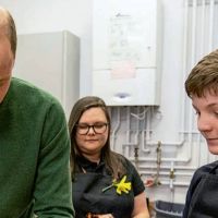 El príncipe William debutó como cocinero: "Hice mi primer pastel galés"