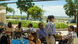 La escapada a San Nicolás de los Arroyos es ideal para disfrutar de buena comida, visitar el museo o recorrer el parque y relajarse.