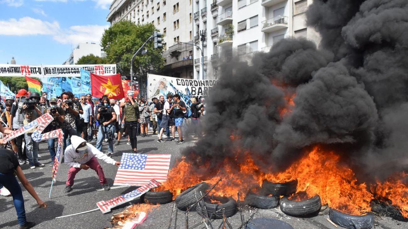 Incidentes en el Congreso por acuerdo FMI