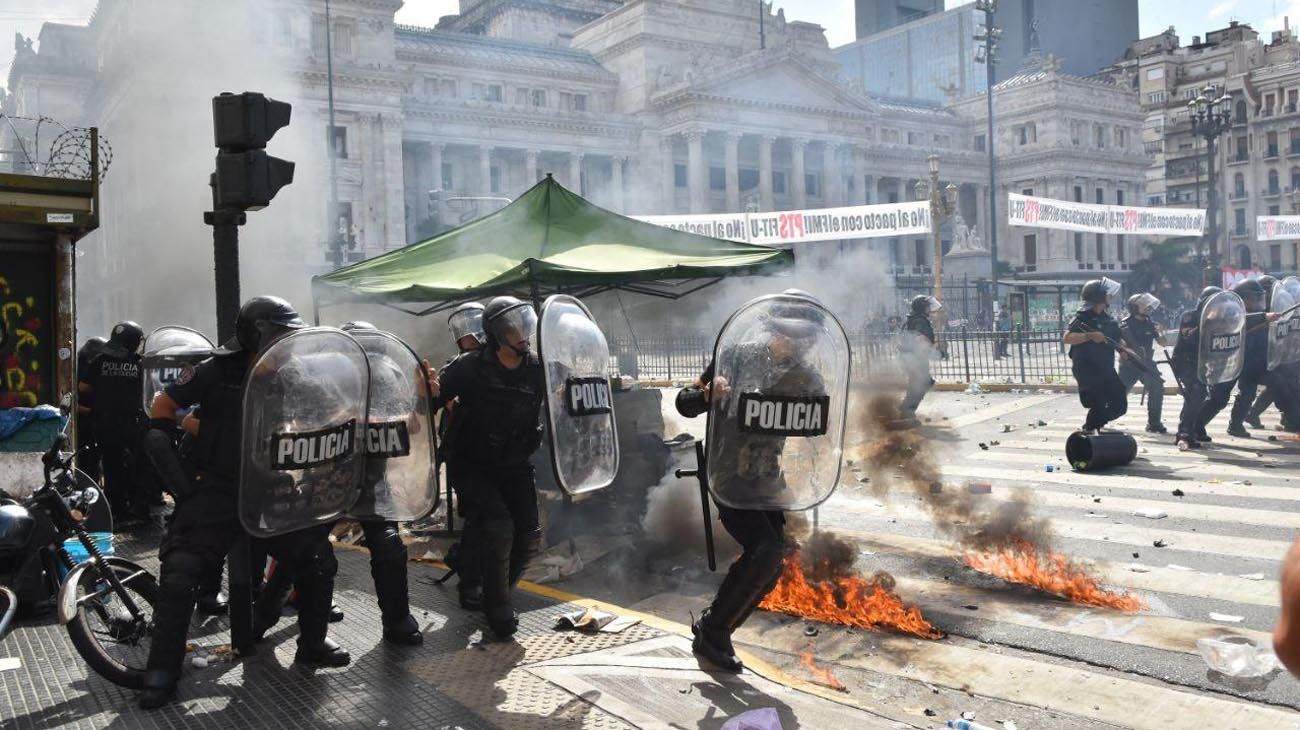 Incidentes en el Congreso por acuerdo FMI 