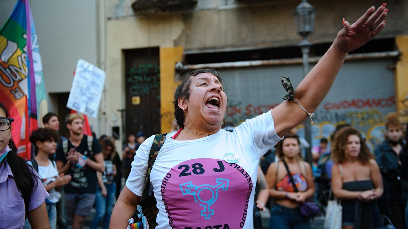 Grupos de jóvenes y disidencias reclamaron por Tehuel frente al Congreso.