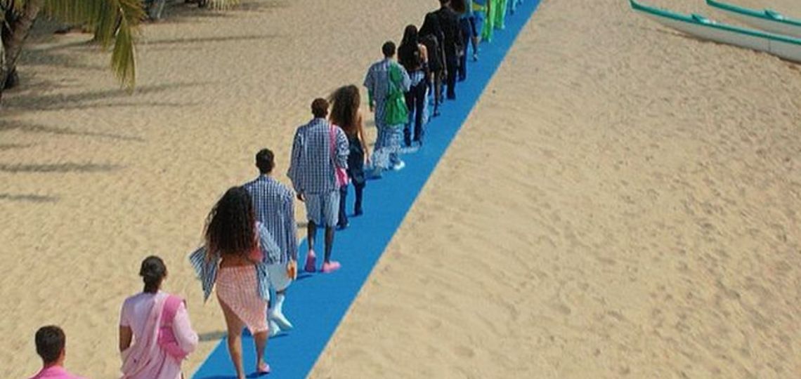 Jacquemus elige las playas de Hawái para presentar su nueva colección