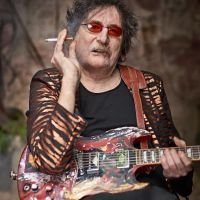 Beto Casella desmiente que Charly García esté solo y sin la presencia de su familia