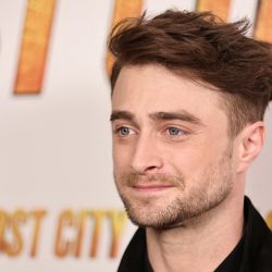 Daniel Radcliffe asiste a una proyección de "La ciudad perdida" en el Hotel Whitby en la ciudad de Nueva York. | Foto:Jamie McCarthy/Getty Images/AFP