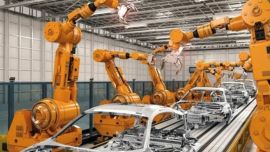 Por la guerra se fabrica menos autos