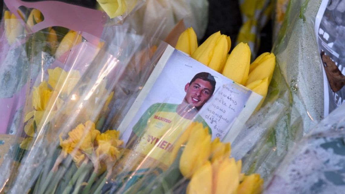 Tributes to Emiliano Sala.