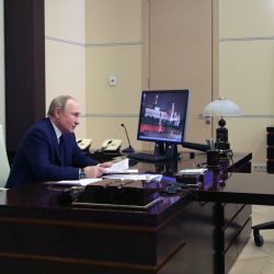 El presidente ruso, Vladimir Putin, preside una reunión de gobierno a través de una videoconferencia en la residencia estatal de Novo-Ogaryovo, a las afueras de Moscú. | Foto:Mikhail Klimentyev / Sputnik / AFP