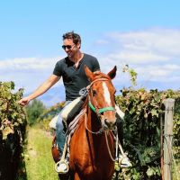 Benjamín Vicuña compartió una sensual foto de Eli Sulichin